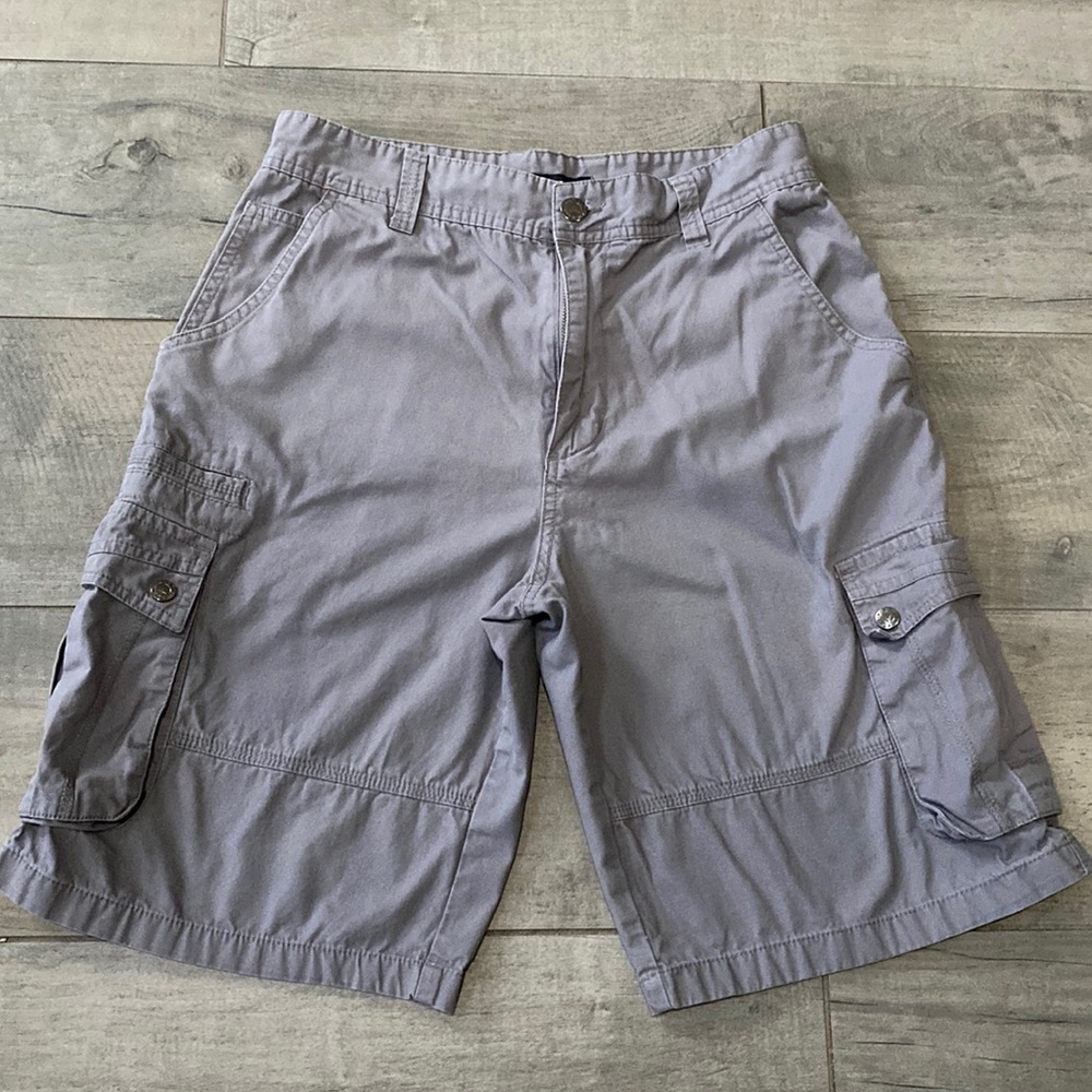 Men’s Grey AirWalk size 32 Cargo Shorts